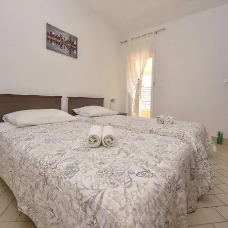 Apartment Tanja By Interhome